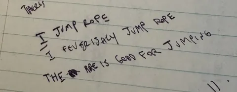 Handwriting: I jump rope, I feverishly jump rope, the rope is good for jumping